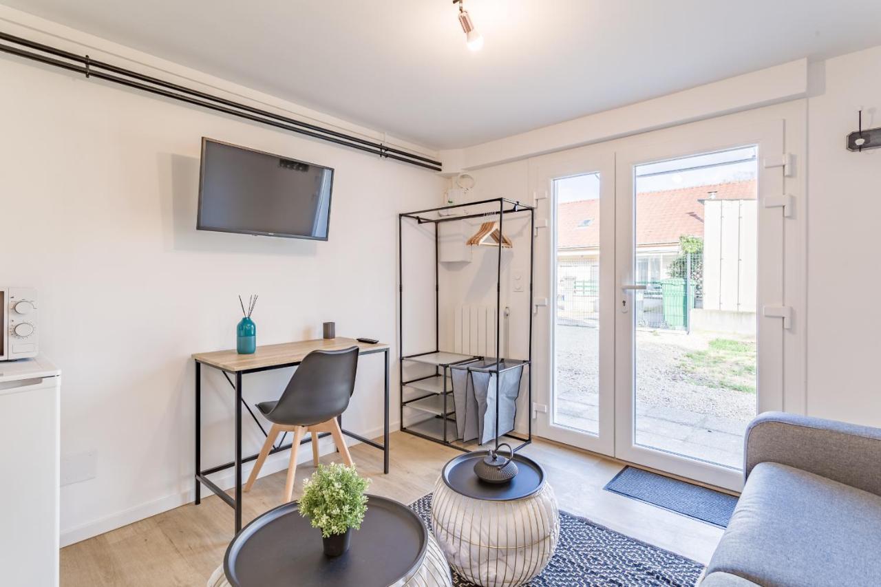 Le Studio Providence - Parking Prive - Terrasse Троа Екстериор снимка